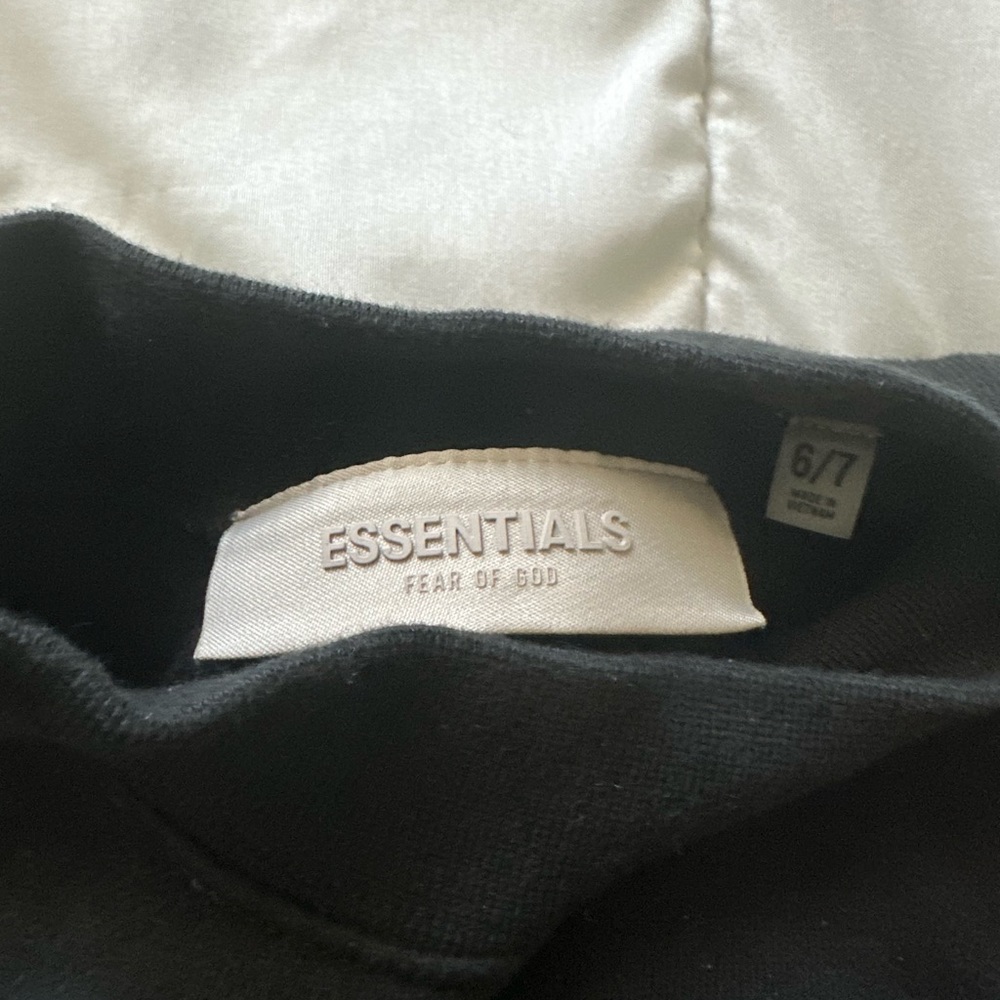 essentials sweater - Picture 2 of 3